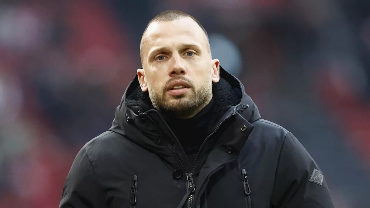 John Heitinga loopt eerste klus als hoofdtrainer sinds vertrek bij Ajax mis