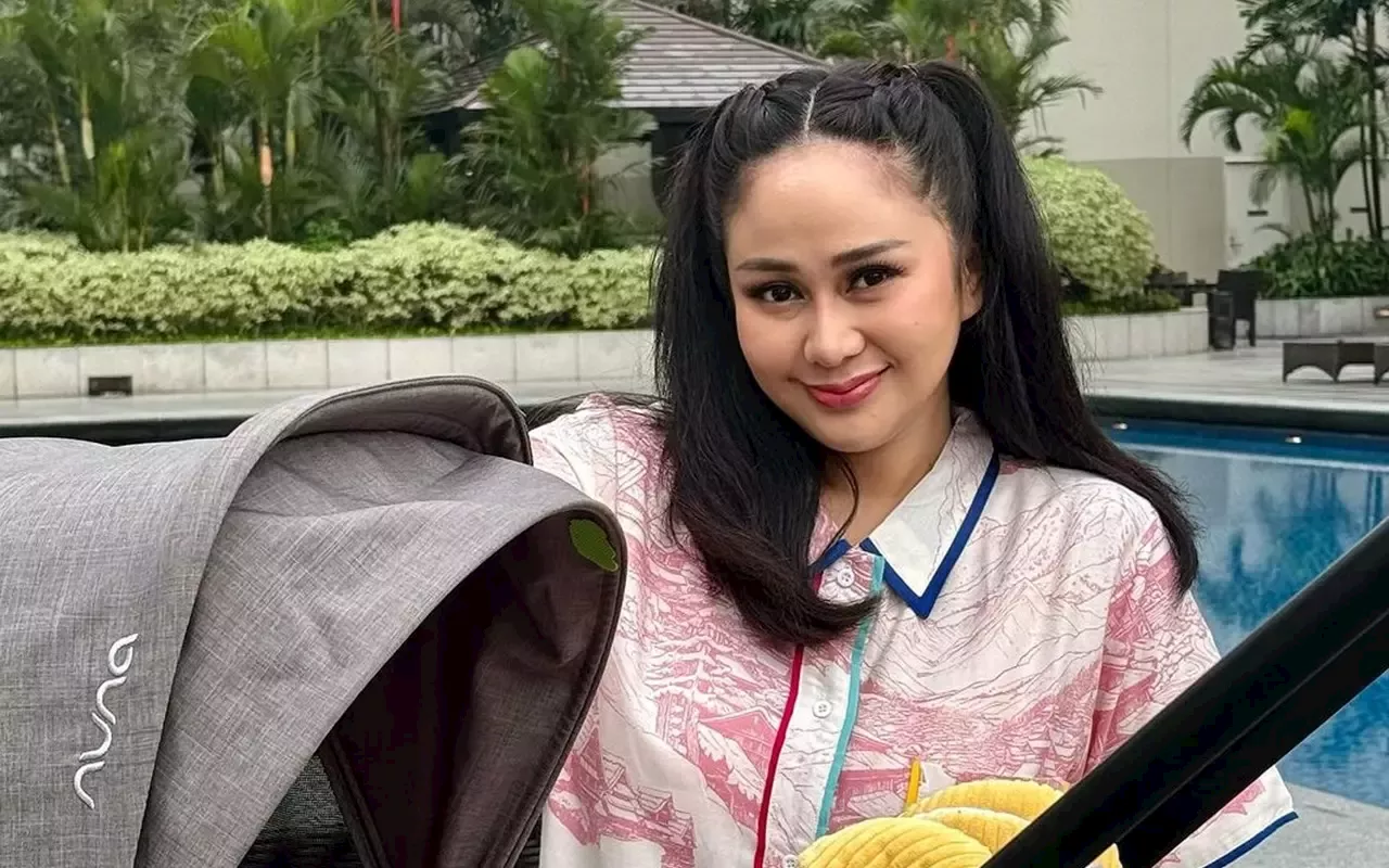 Netizen Syok Tahu Agama Denise Chariesta yang Asli