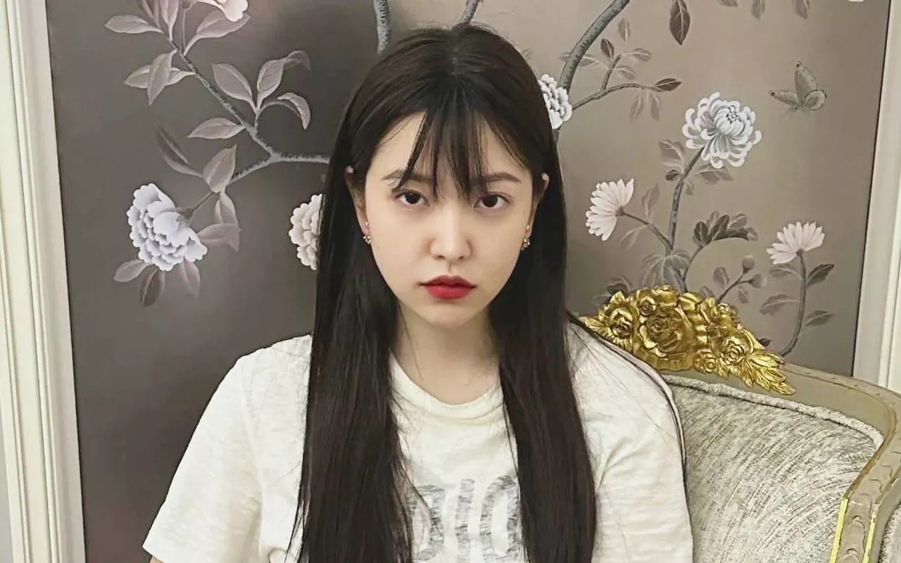 Yeri Red Velvet Sematkan Caption Menggelitik saat Spill Potret Horor dari BTS ‘Cosmic’