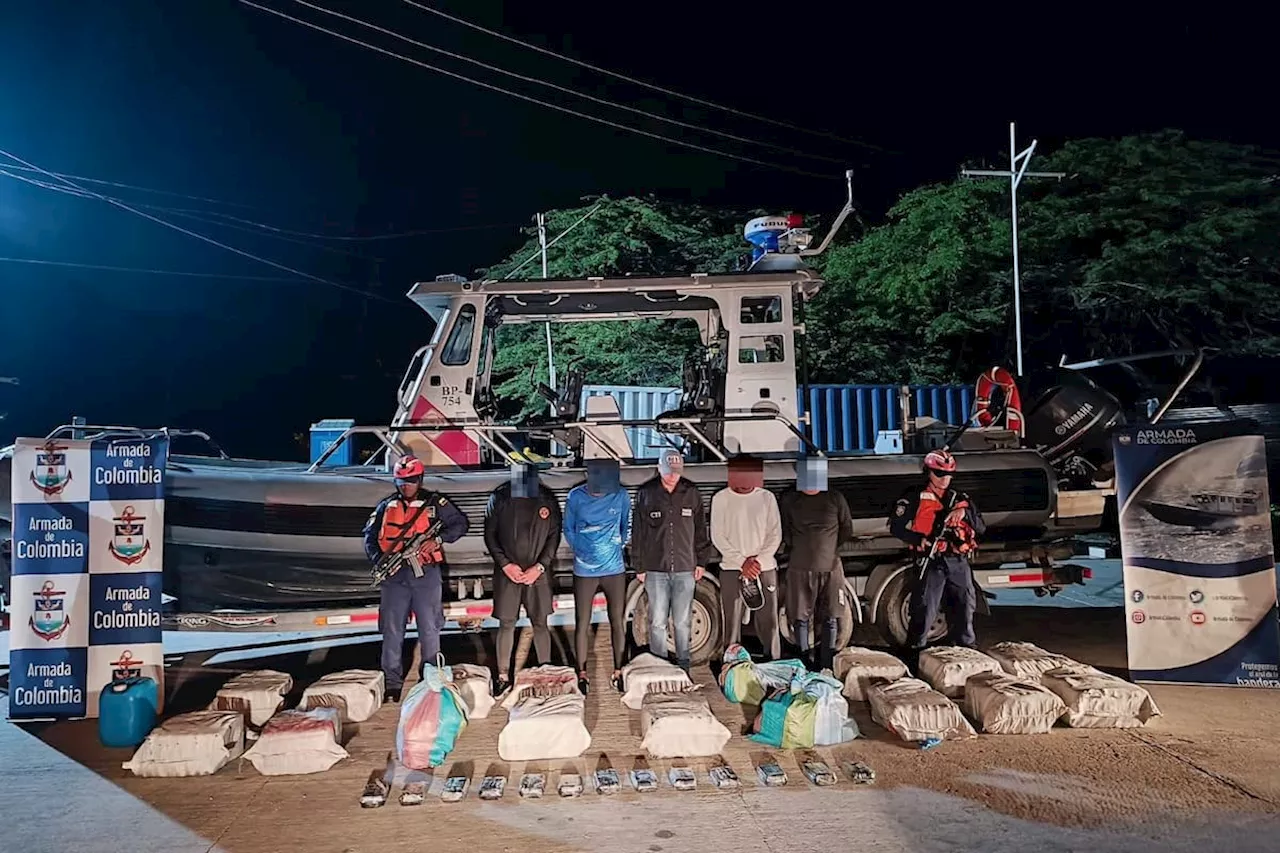 Incautados 400 kilos de coca que iban en una lancha en Santa Marta