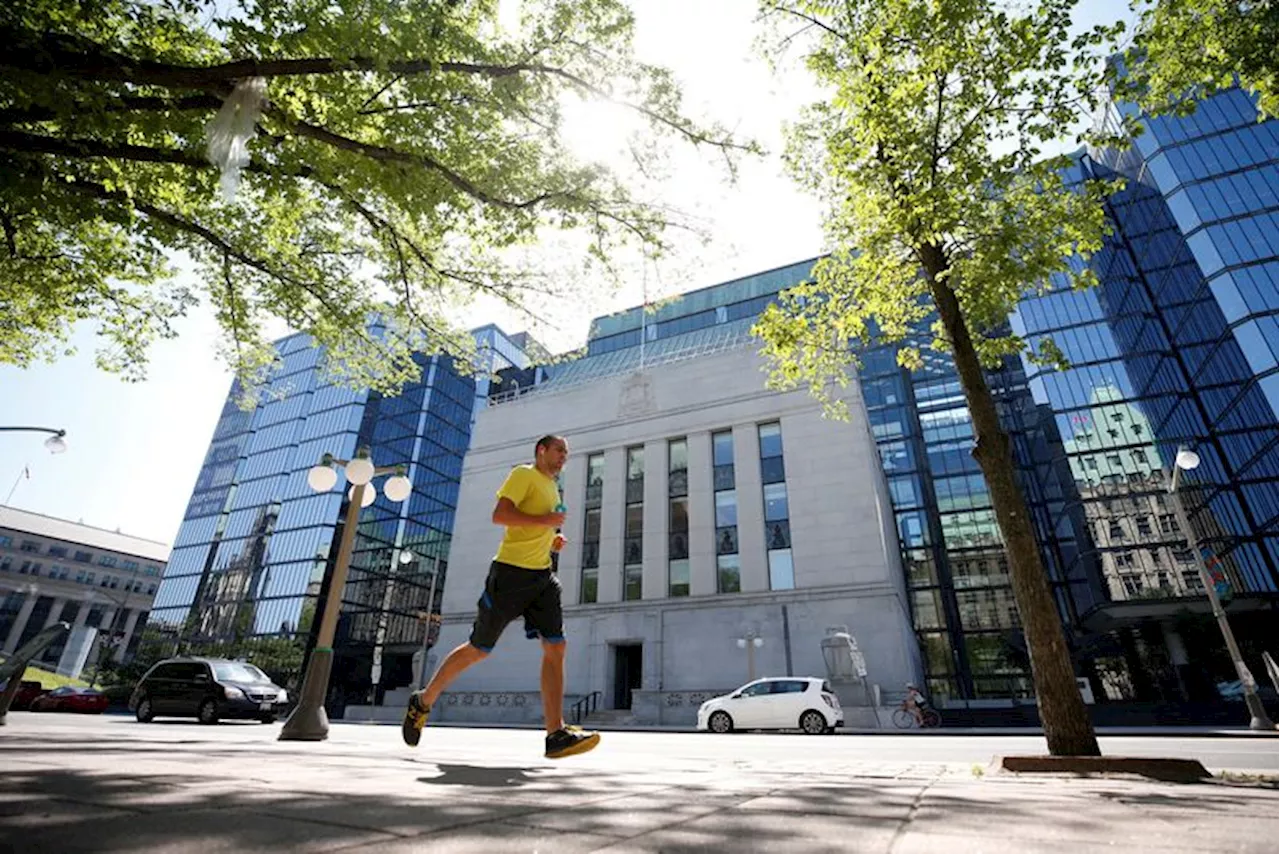 Bank of Canada: economy can add jobs and growth even as inflation slows