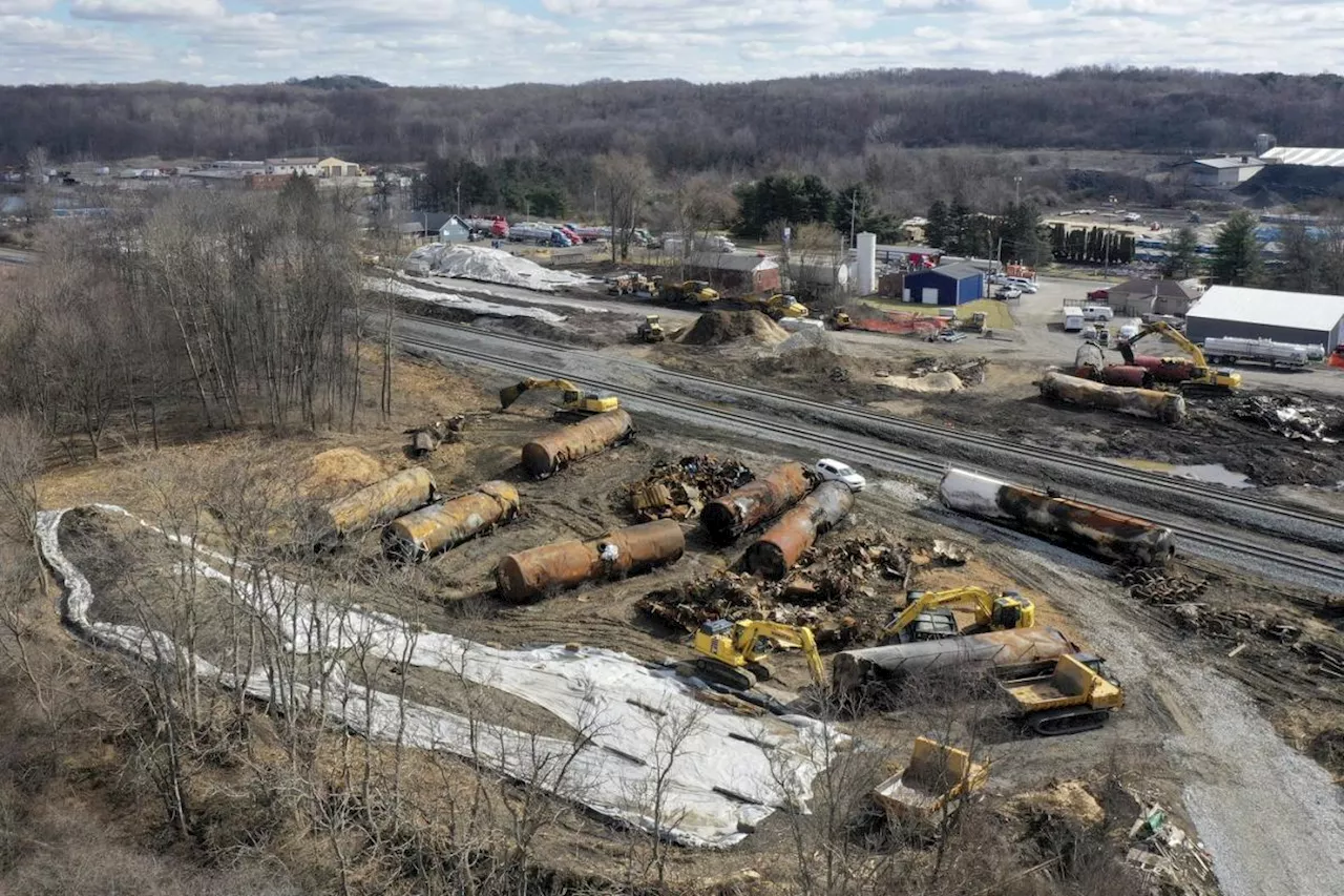 Railroads must provide details of hazardous cargo immediately after a derailment under new rule