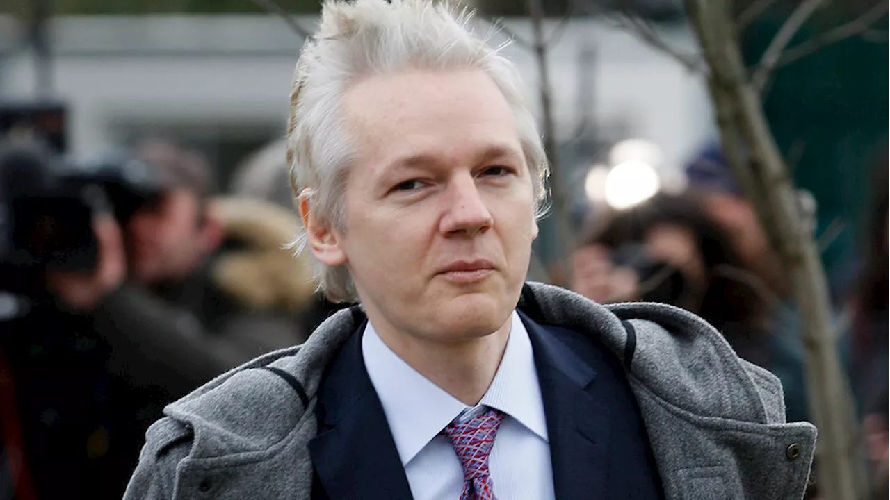 WikiLeaks founder Julian Assange stops in Bangkok en route to plea deal with US