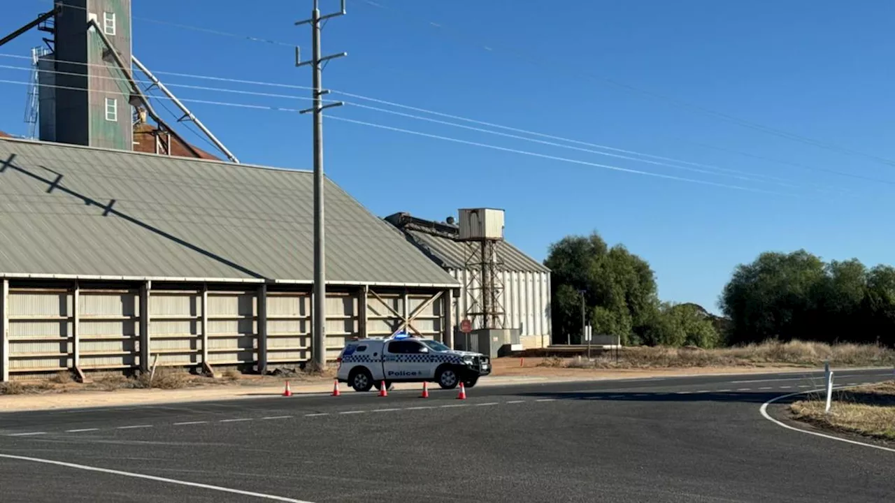 Two killed, multiple injured in bus crash on Calder Hwy near Mildura, Victoria