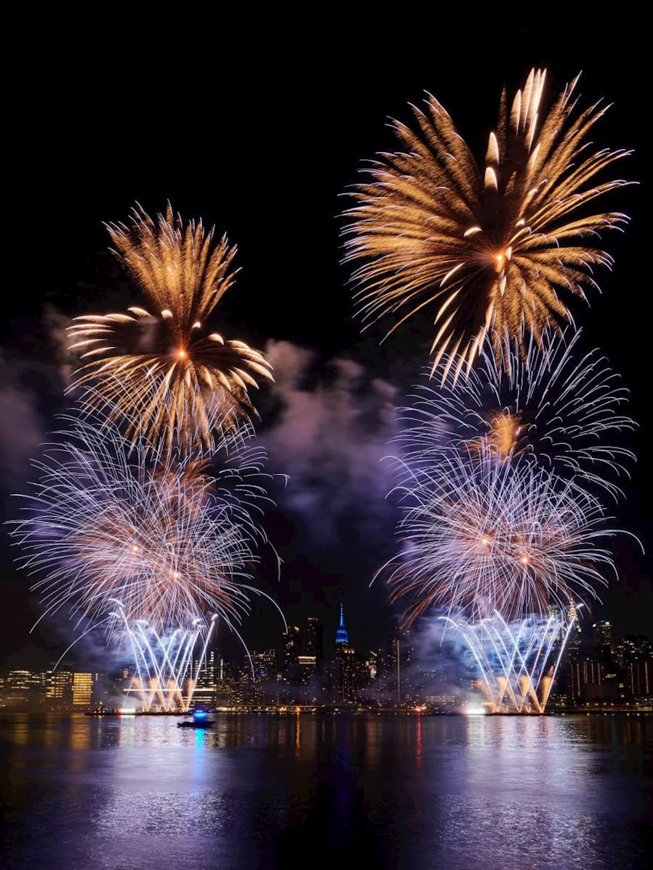 NYC to give away 10,000 free tickets to the Macy's 4th of July Fireworks show