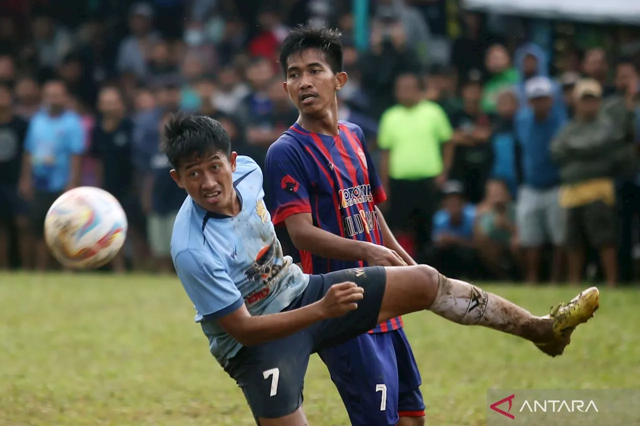 Begini aksi pesepak bola Liga 1 dan 2 saat tampil di Liga Tarkam