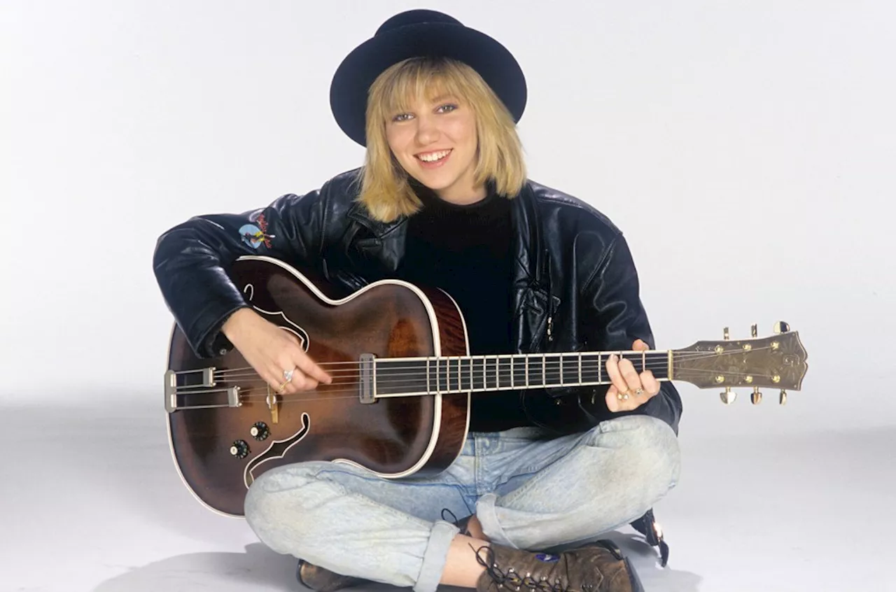 In 1988, Debbie Gibson’s ‘Foolish Beat’ Hit No. 1 on the Hot 100: Chart Rewind