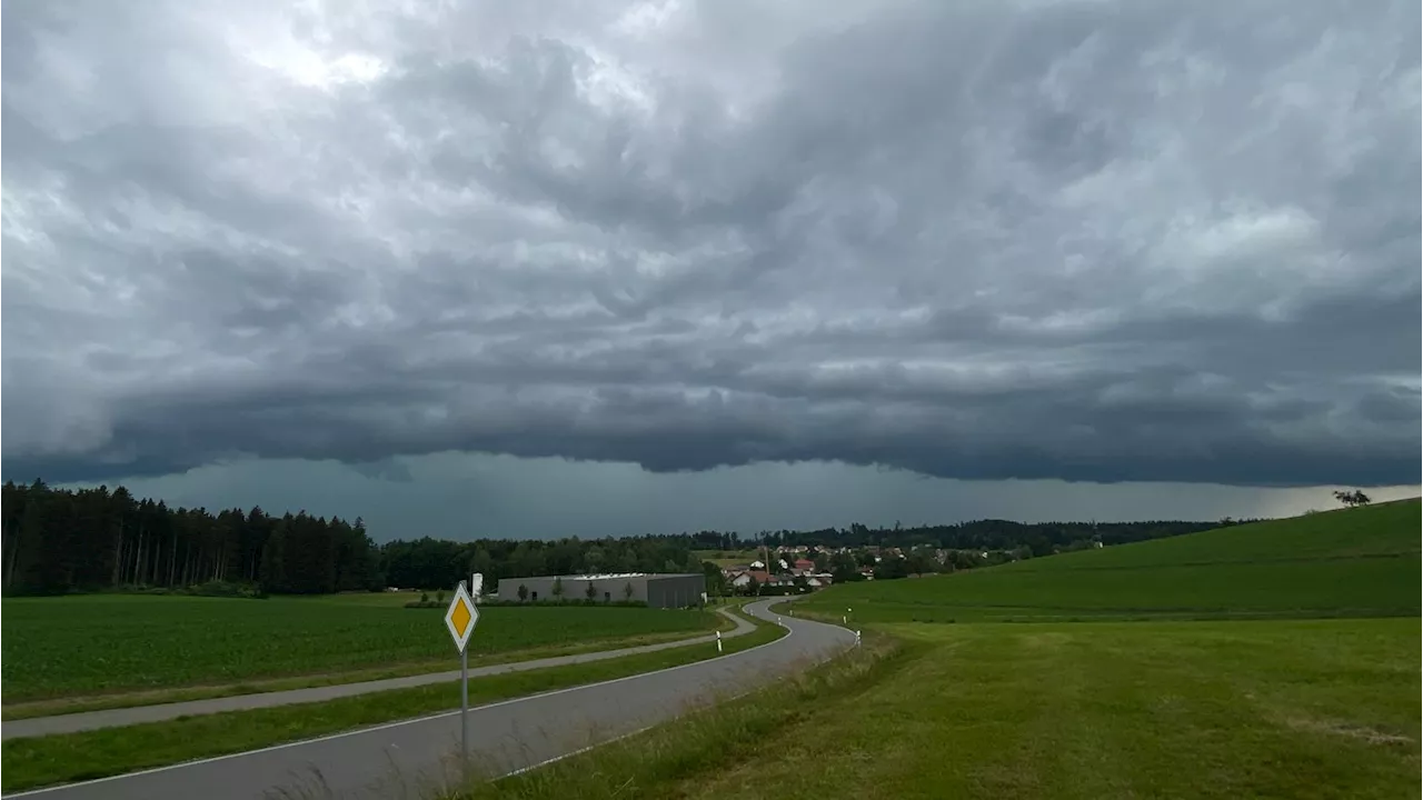 Wie man sich bei Unwetter verhält: Was tun bei Gewitter, Sturm oder Orkan