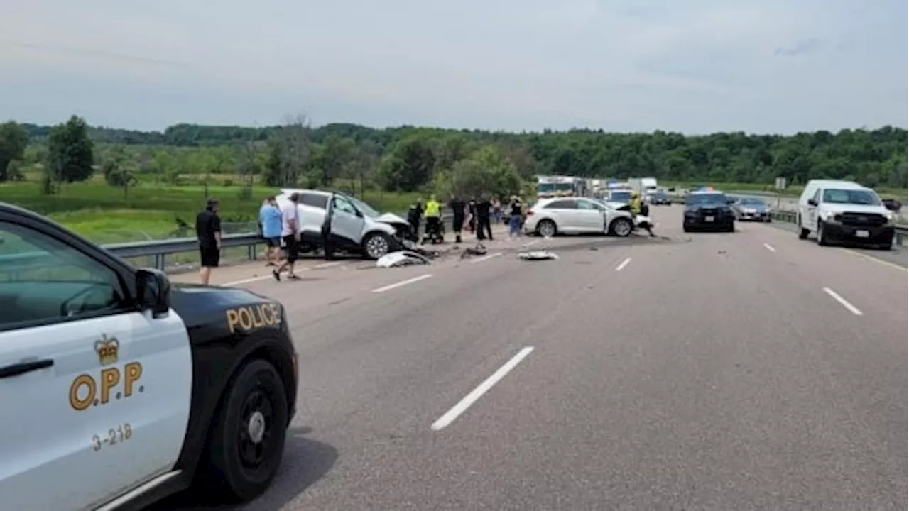 Wrong-way crash on Highway 401 seriously injures 2 near Kingston