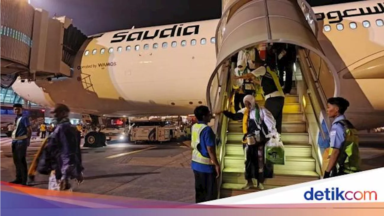 Ribuan Jemaah Haji Debarkasi Surabaya Tiba di Bandara Juanda