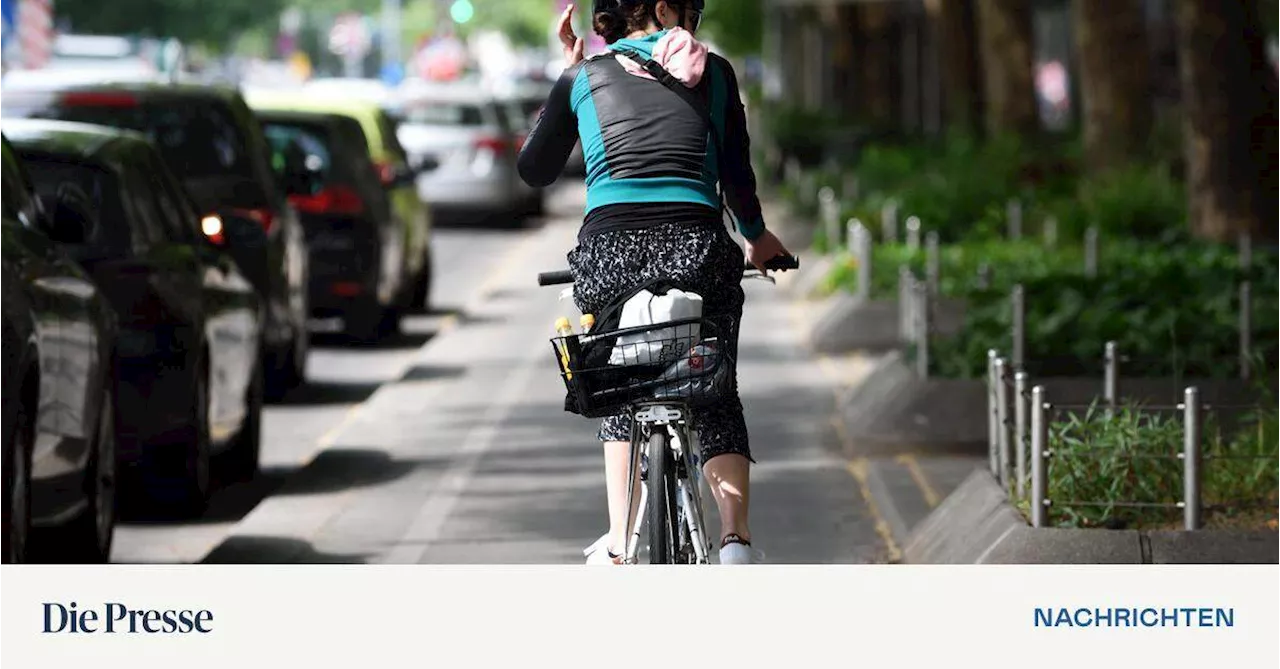 Alkoholisierter Autofahrer am Wiener Ring: Radfahrer schwer verletzt