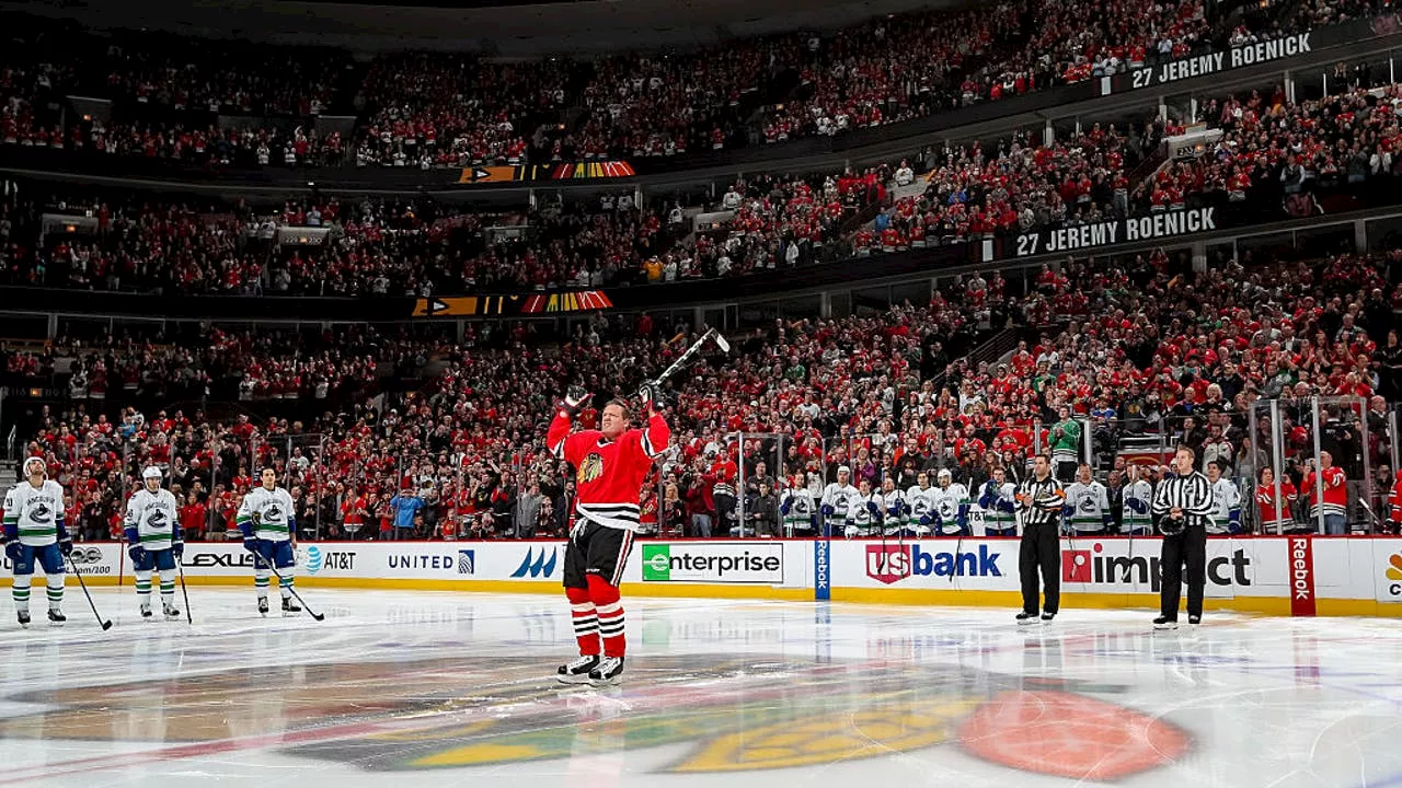 Former Chicago Blackhawks legend Jeremy Roenick gets into Hockey Hall of Fame after a lengthy wait