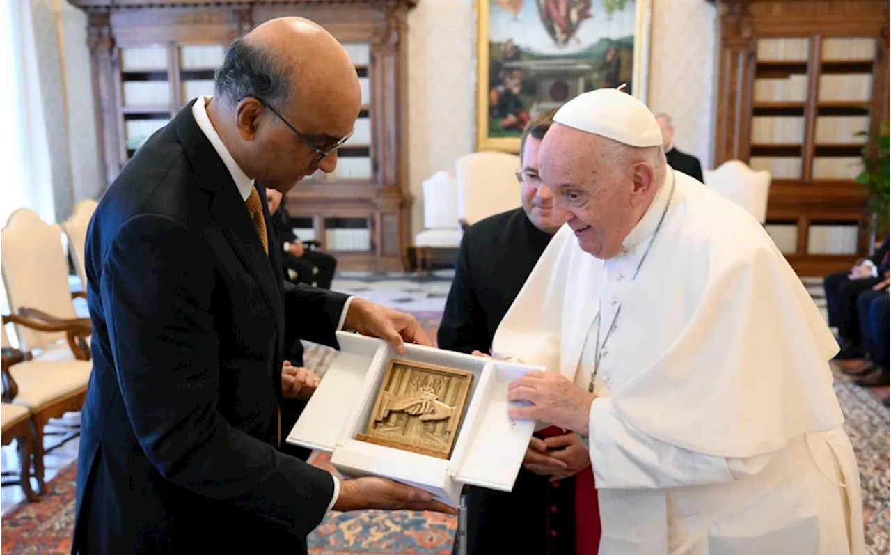 Singapore’s president meets Pope Francis ahead of September visit