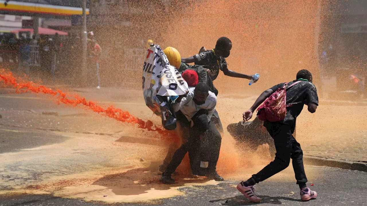 Kenyan police fire live rounds at protesters after storming of parliament