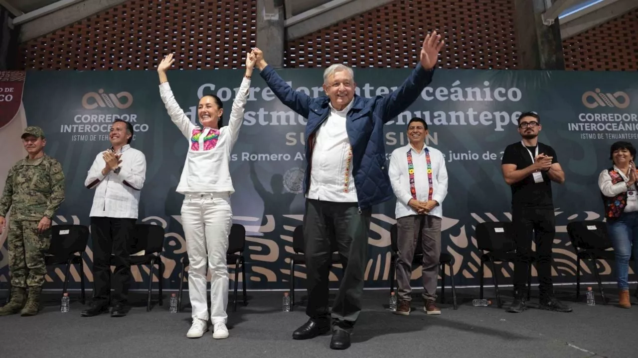 En gira con AMLO, ¡Fuerzas Armadas la llama Comandanta Suprema!