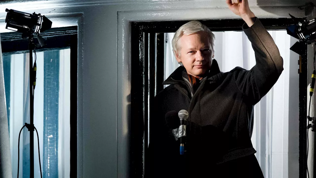 Julian Assange patteggia con gli Stati Uniti: è libero e ha lasciato il Regno Unito