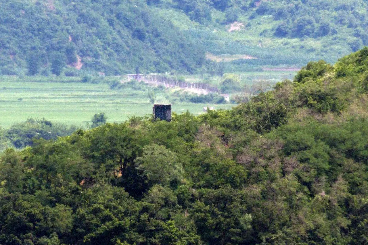 결국 남북 ‘풍선전쟁’ 3라운드…軍 “대북확성기 재개, 北 행동에 달려”