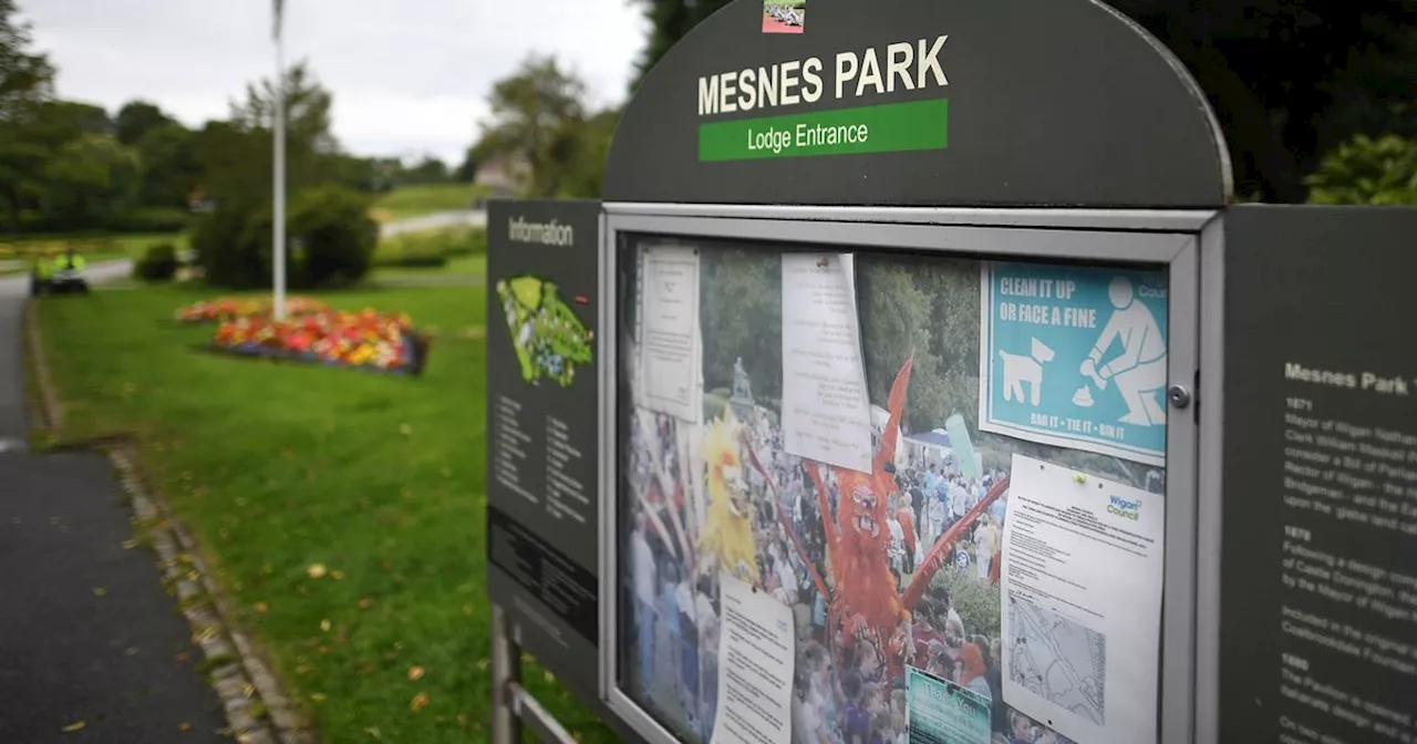 Man in his 20s stabbed and three arrests after reports of men fighting in park