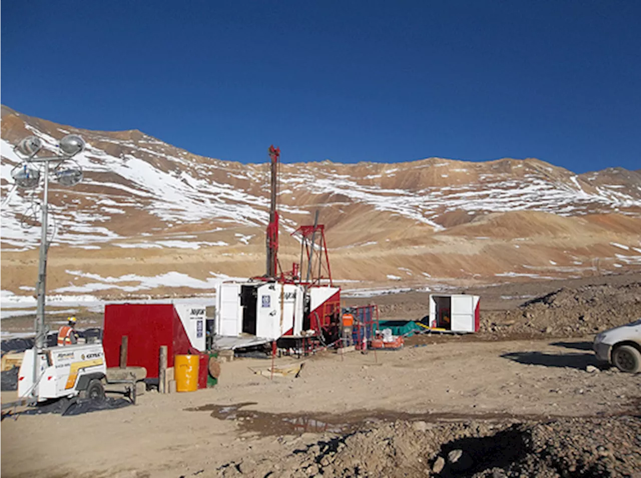 McEwen Copper makes share offer of $70 million to advance Los Azules