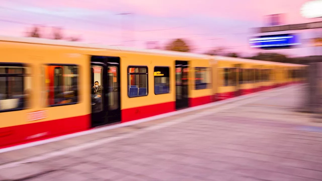 S-Bahnhof Baumschulenweg: Zeugen nach sexueller Belästigung gesucht