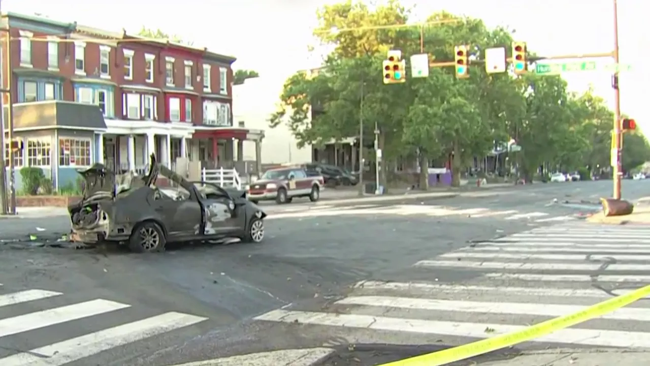 2 killed in crash on Broad St. in Hunting Park