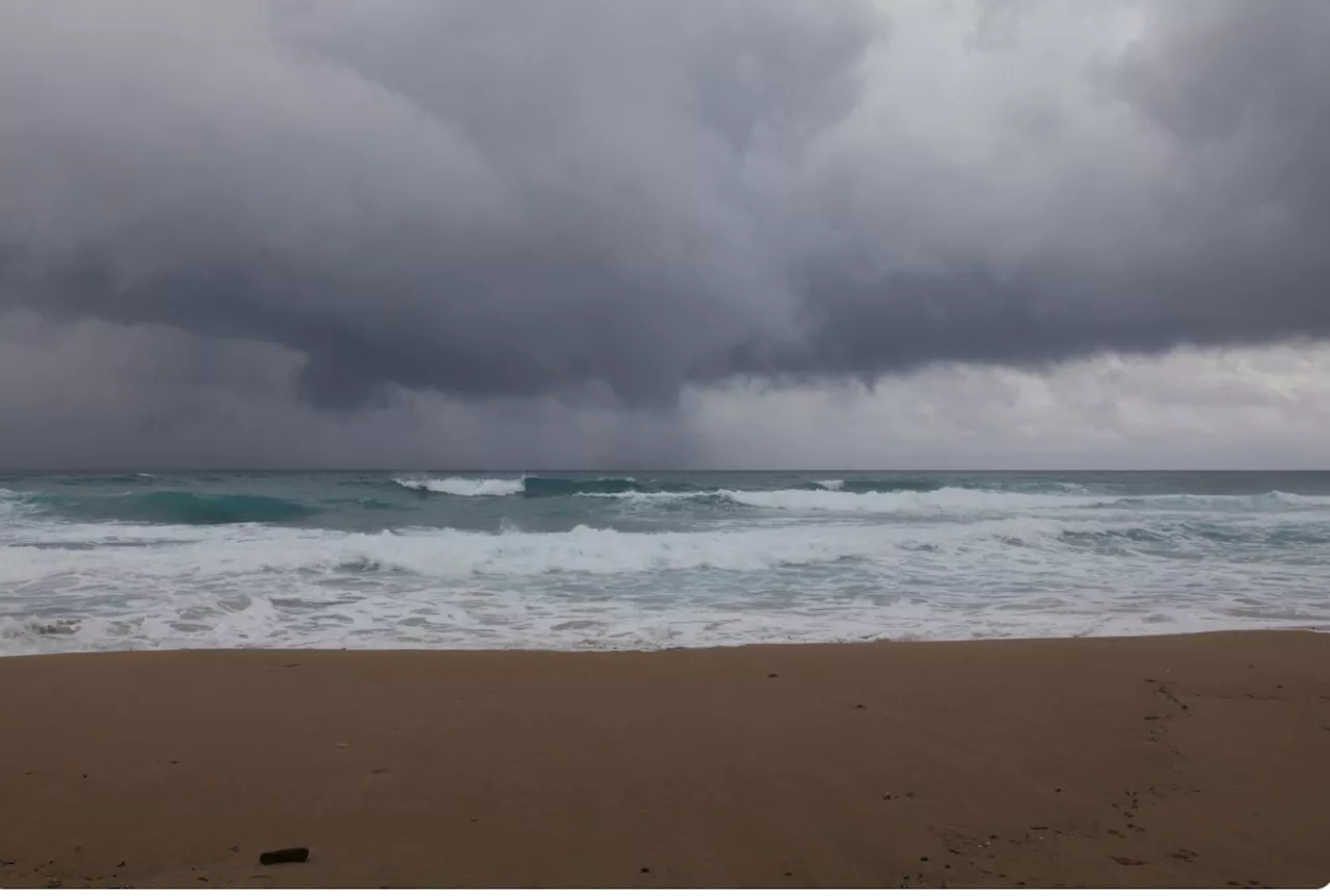 Man found unresponsive on Jersey Shore beach during lightning storm later dies