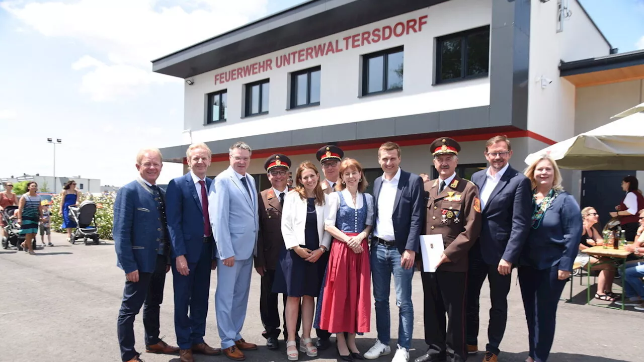 Feuerwehrhaus in Unterwaltersdorf feierlich eröffnet