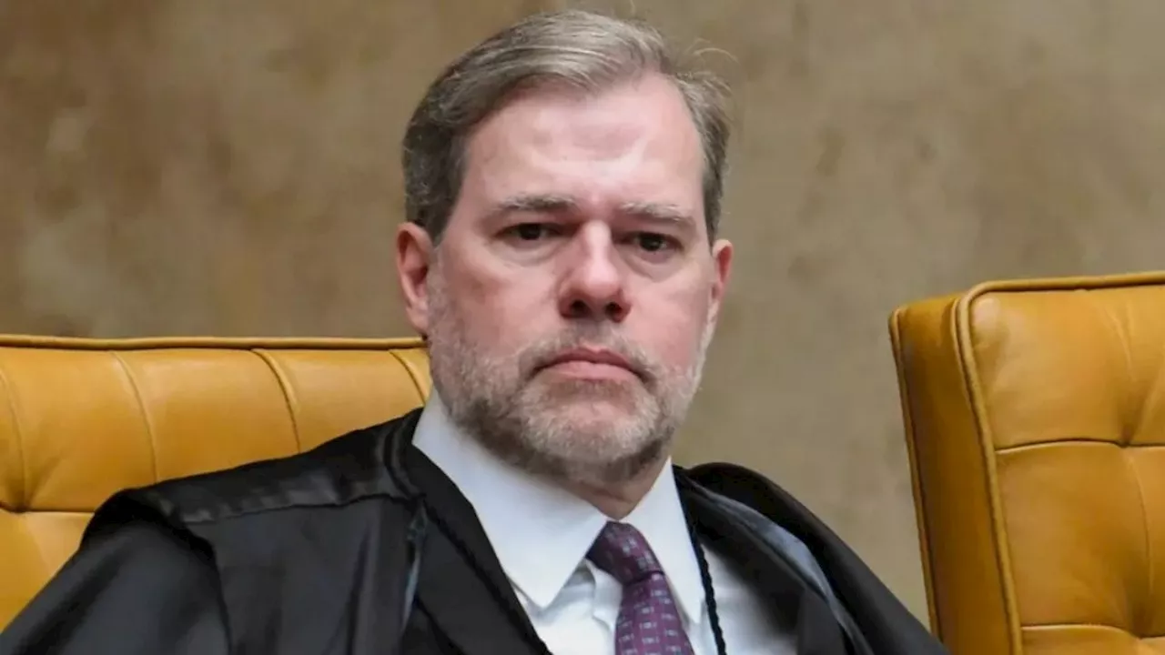 Dias Toffoli esclarece voto e STF forma maioria para descriminalizar maconha