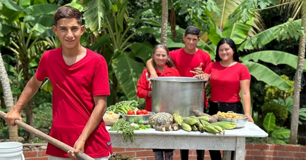 Los Escachaitos aceptan el reto de Alquería y cocinan con estiércol de vaca