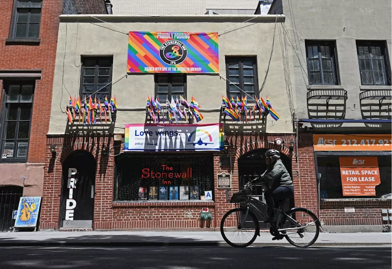 New York : pourquoi le Stonewall Inn, bar mythique, est un monument de fierté