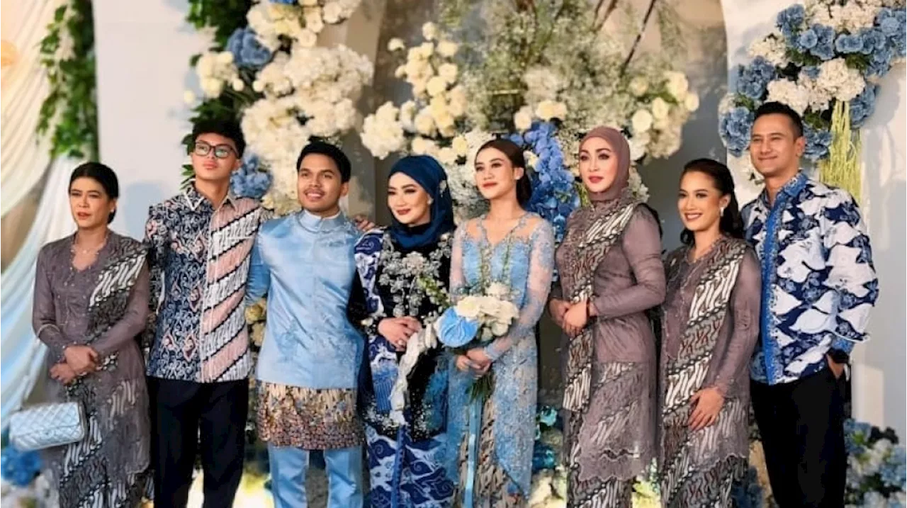 Ekspresi Reza Artamevia Jadi Sorotan Saat Aaliyah Massaid Panggil Angelina Sondakh Untuk Foto Bareng Ketika Lamaran