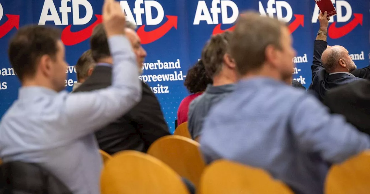 AfD-Politiker und „Heimat“ planen Fraktion in Kreistag