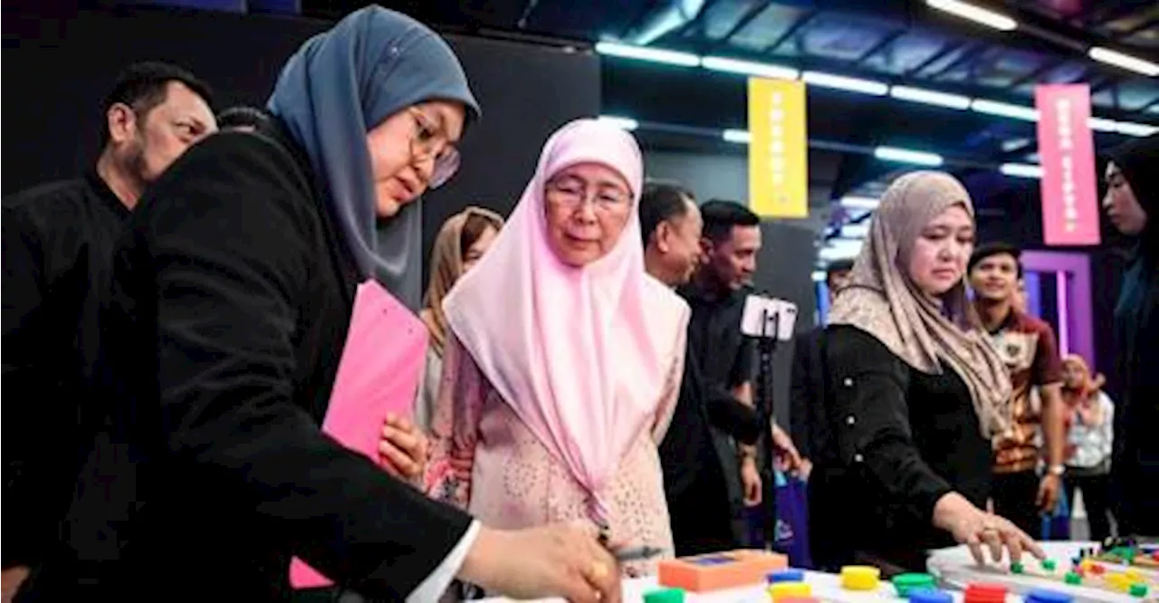 Seramai 2,000 kanak-kanak OKU diraikan pada Program Hari Istimewa Sains