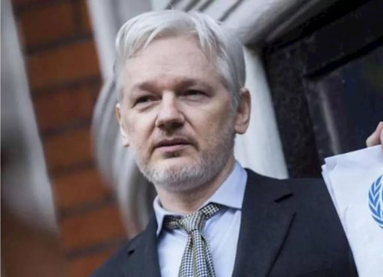 WikiLeaks anuncia que Julian Assange sale de prisión en Reino Unido