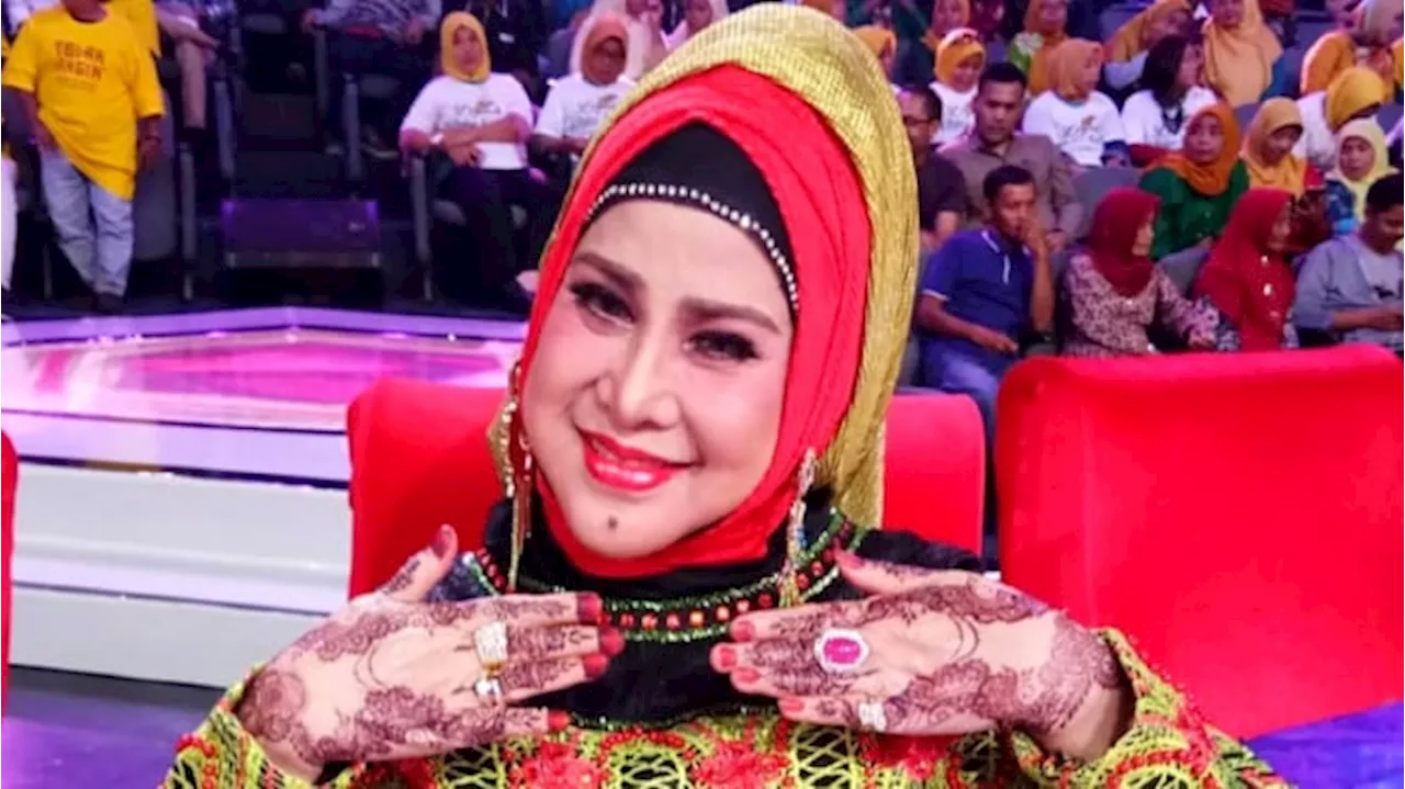 Bertambah Usia, Ratu Dangdut Elvy Sukaesih Dapat Pesan Haru dari Putri Tercinta