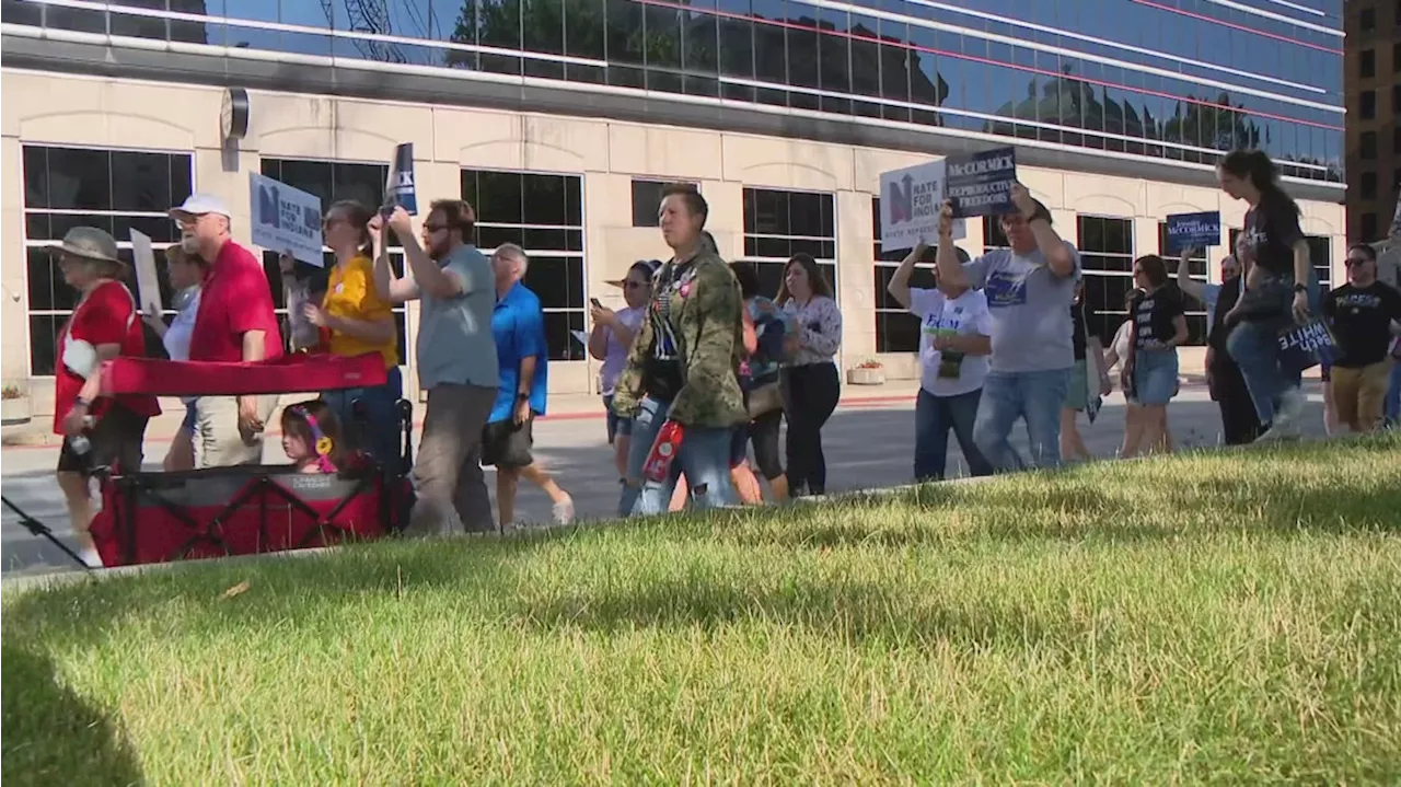 Rally voices concerns about reproductive rights in Indiana