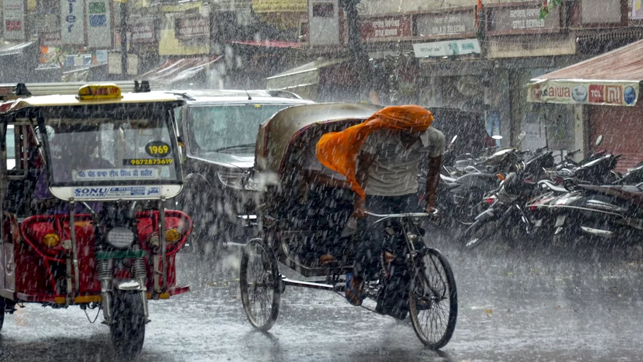 Weather Today: कश्मीर से केरल तक आज देशभर में बरसेंगे बादल! कहीं भारी तो कहीं हल्की बारिश का अलर्ट, जानें मौसम पर पूरा अपडेट