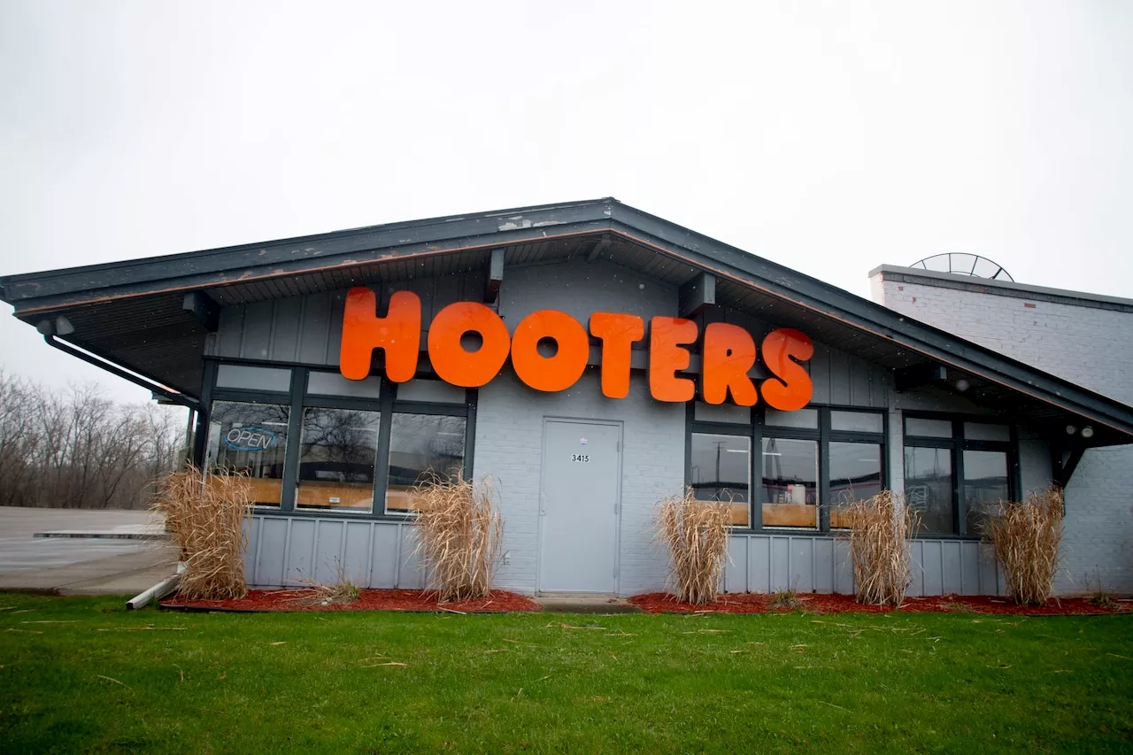 Hooters restaurant chain closing dozens of ‘underperforming’ locations: See the list