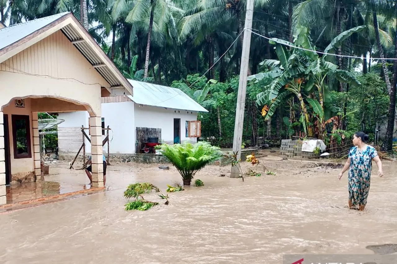 Tiga desa di Kecamatan Biluhu Gorontalo dilanda banjir