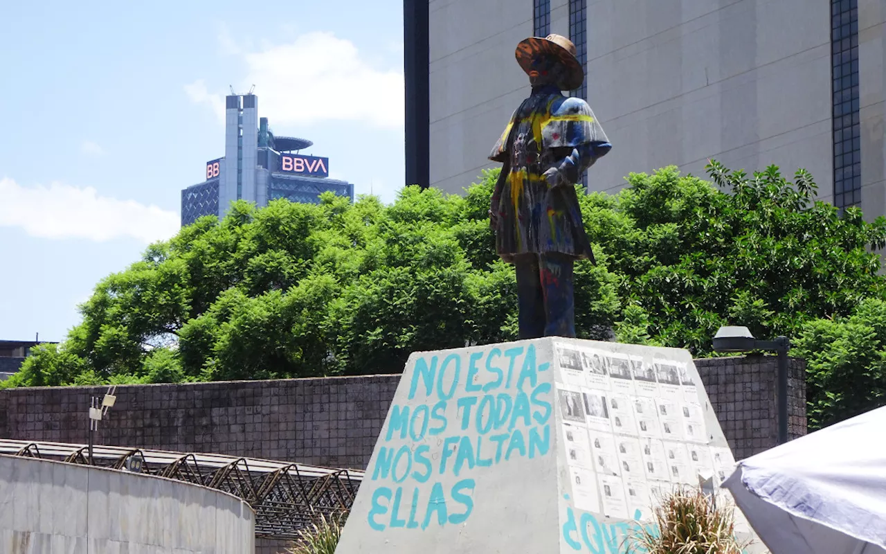 Acuchillan a joven en la Glorieta de Insurgentes cuando caminaba con su novio