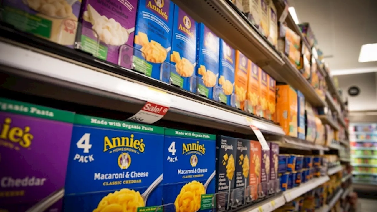 General Mills Shares Fall on Sales Outlook as Shoppers Buy Less