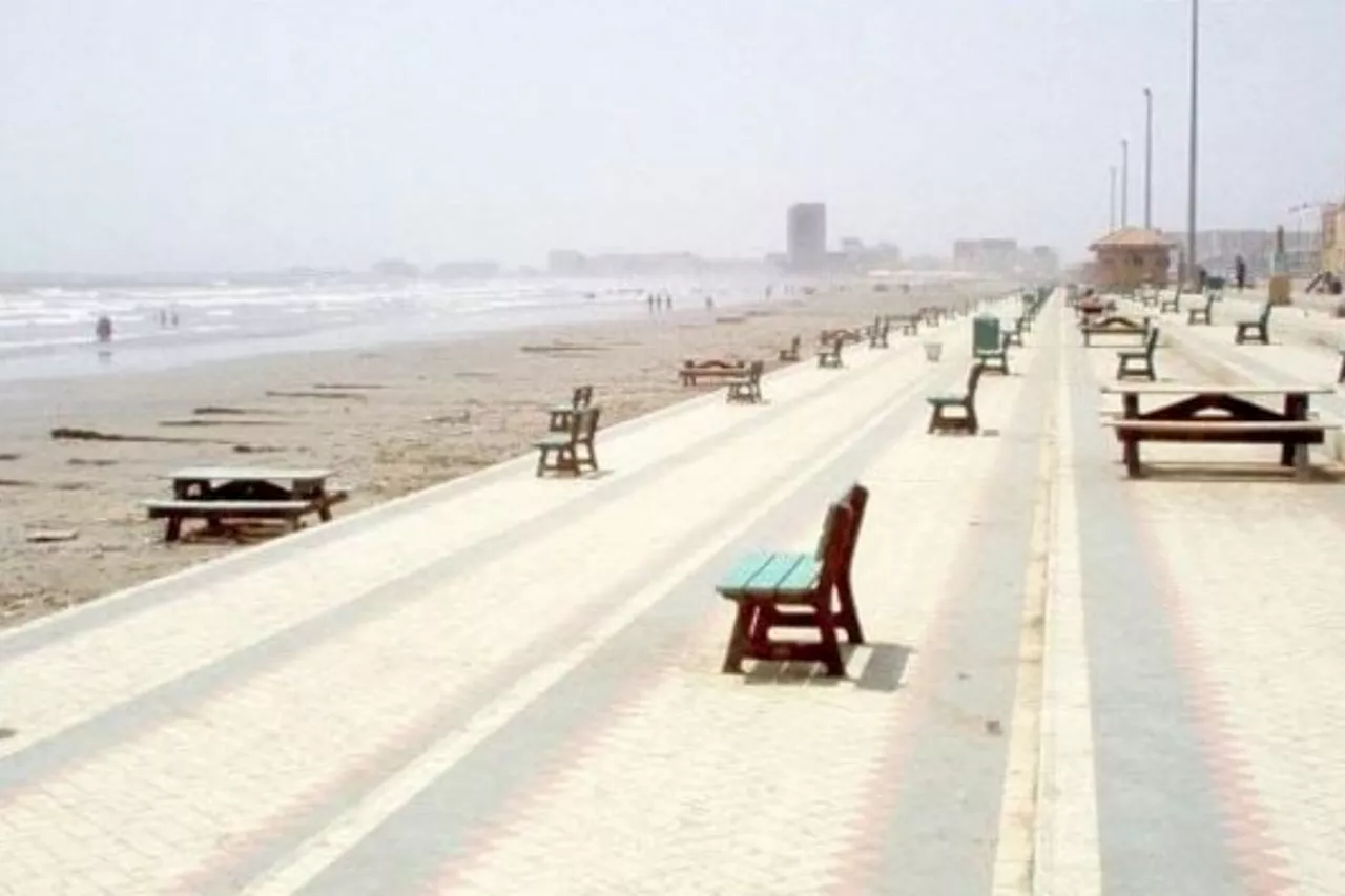 Karachi Records 40°C Heat: Isolated Rain, Strong Winds Expected in Sindh Regions