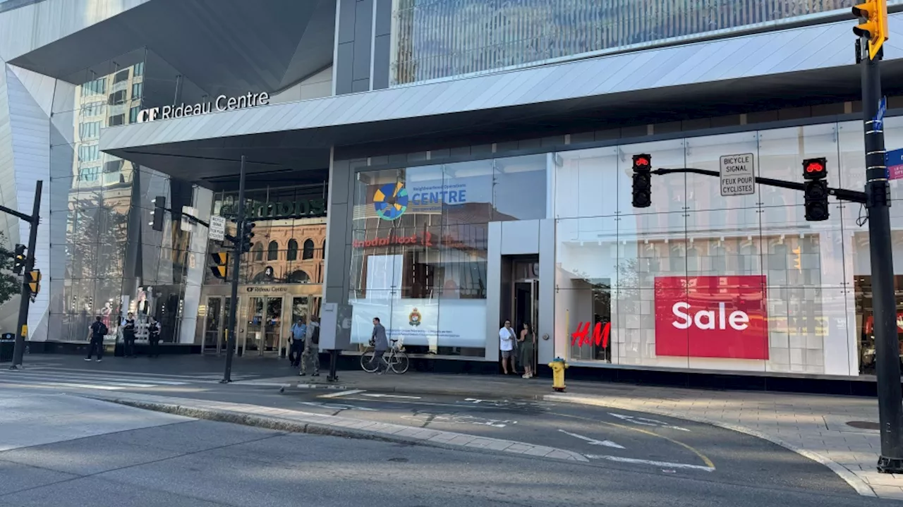 Ottawa police open new storefront office in Rideau Centre on Wednesday