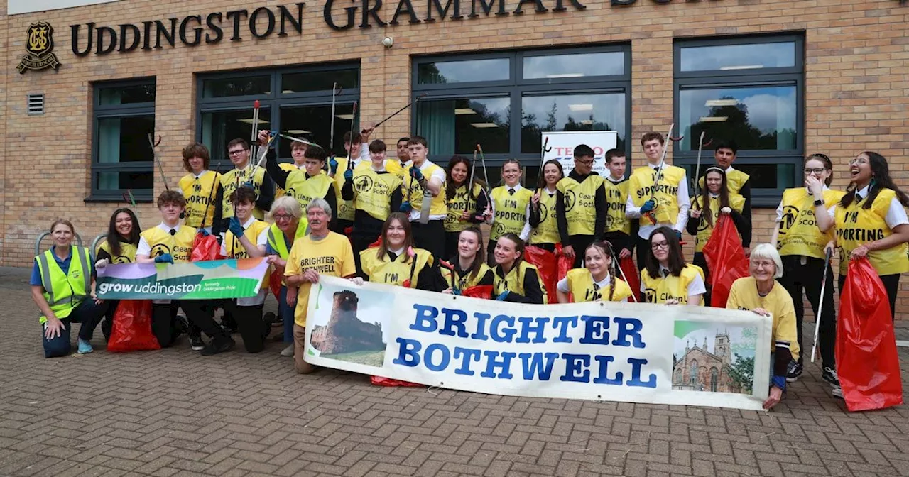 Uddingston kids help tackle litter in the area