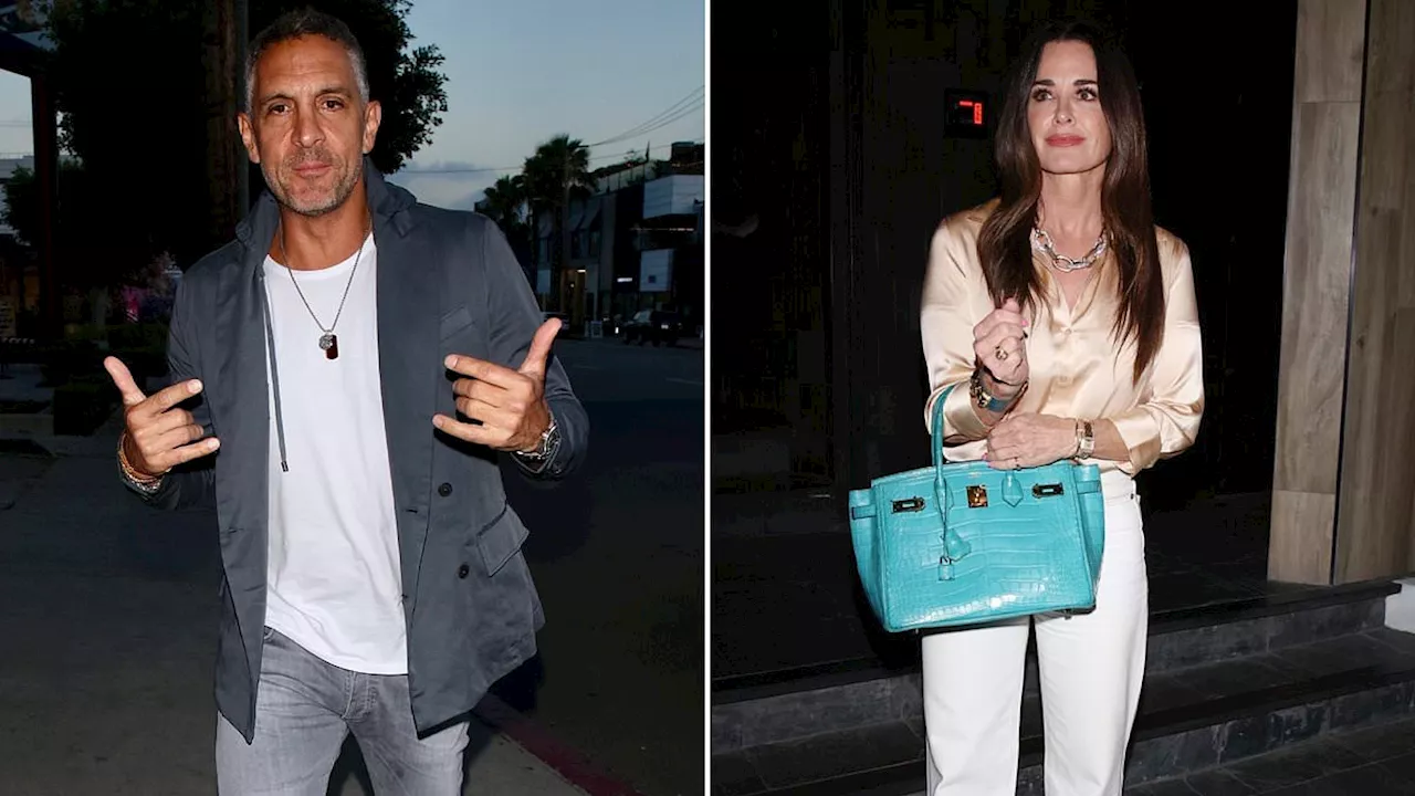 Kyle Richards and Mauricio Umansky reunite to celebrate his 54th birthday with their daughters......