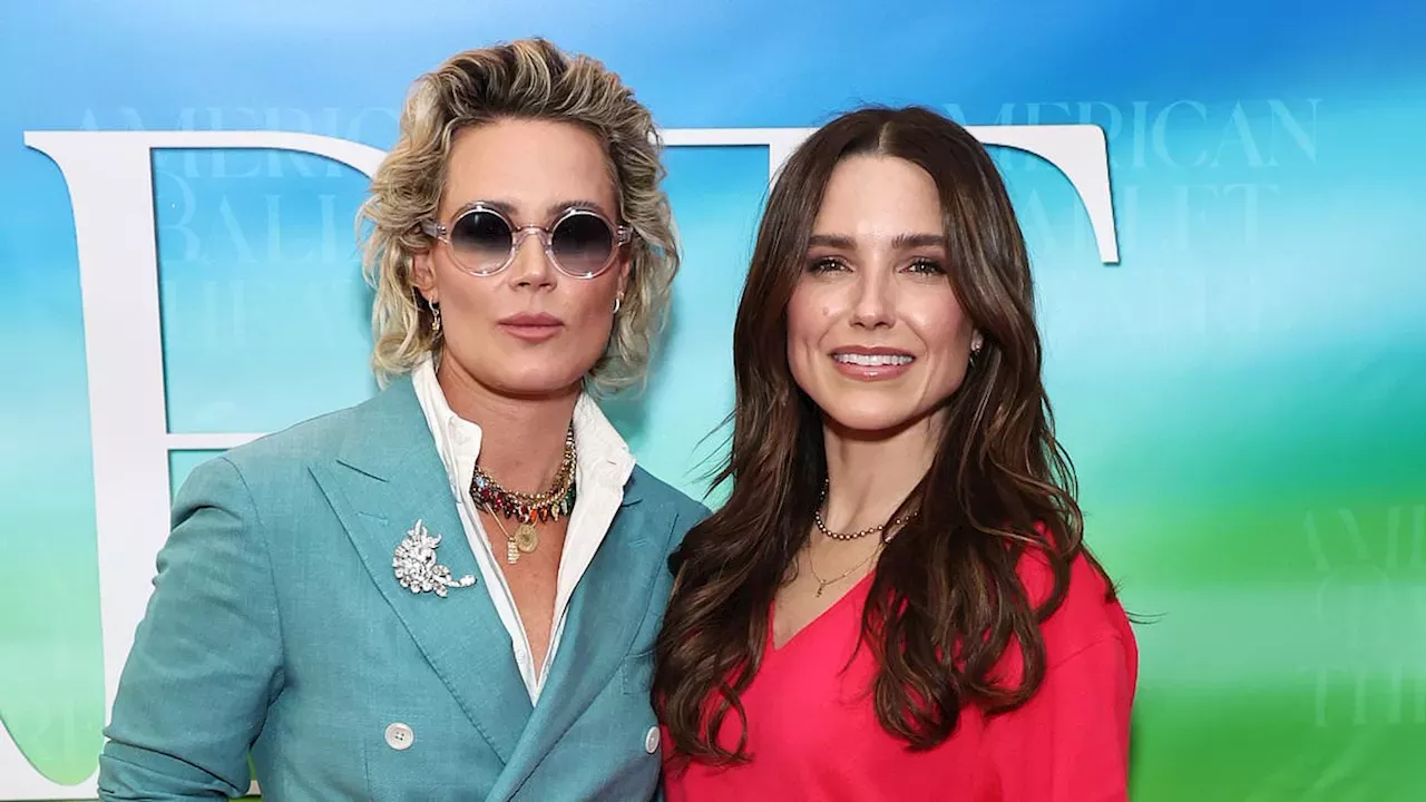 Tvshowbiz: Sophia Bush and girlfriend Ashlyn Harris have the look of ...