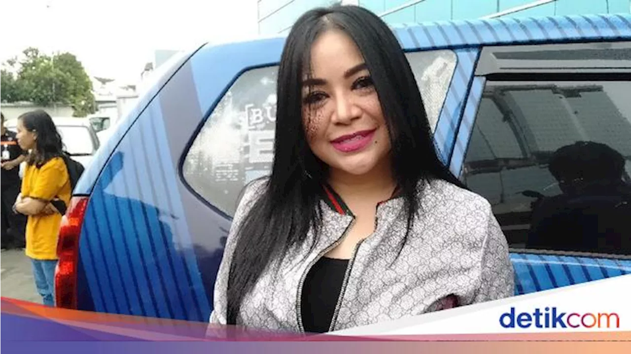 Anisa Bahar Curiga Rumahnya Dikirim Guna-guna: TIba-tiba Ada Pasir di Garasi