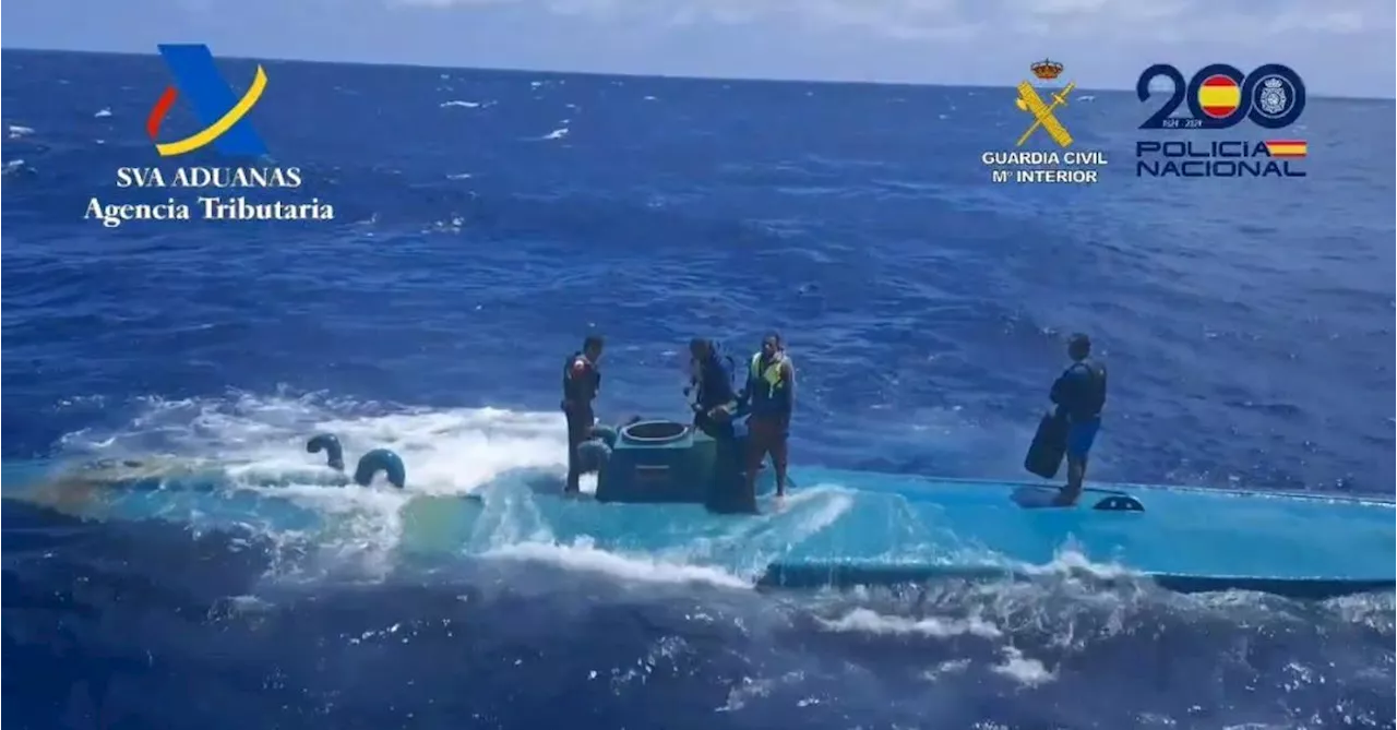 Interceptado un 'narcosubmarino' colombiano cerca de Cádiz y detenidas cuatro personas por transportar cocaína