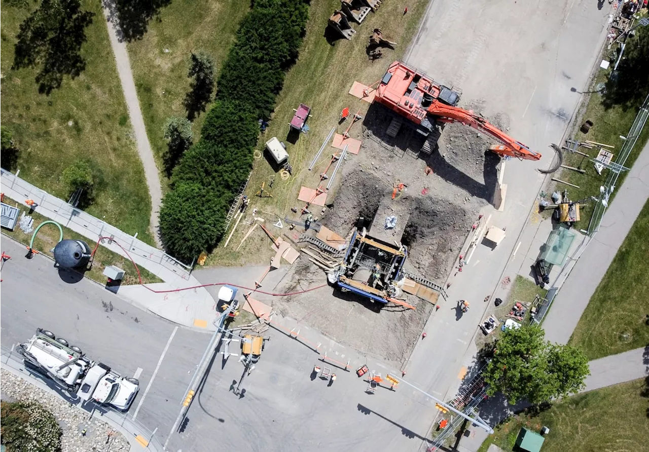 Test water flowing through repaired Calgary pipe, full service days away