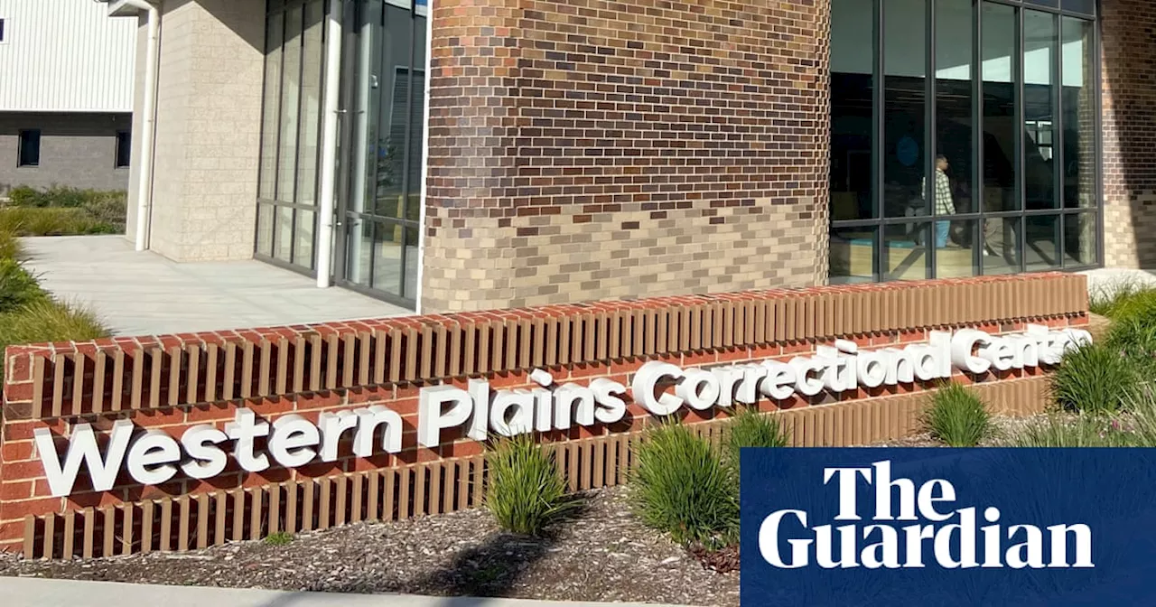 Victorian government to close Port Phillip Prison as states increasingly ditch private facilities